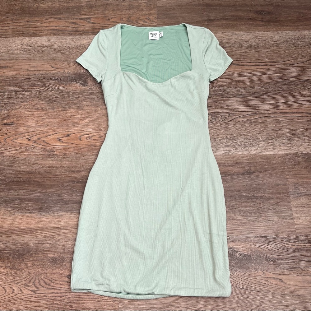 NEW Princess Polly Nolan Short Sleeve Mini Dress Green Sage Size 4 Open Back - Picture 2 of 10